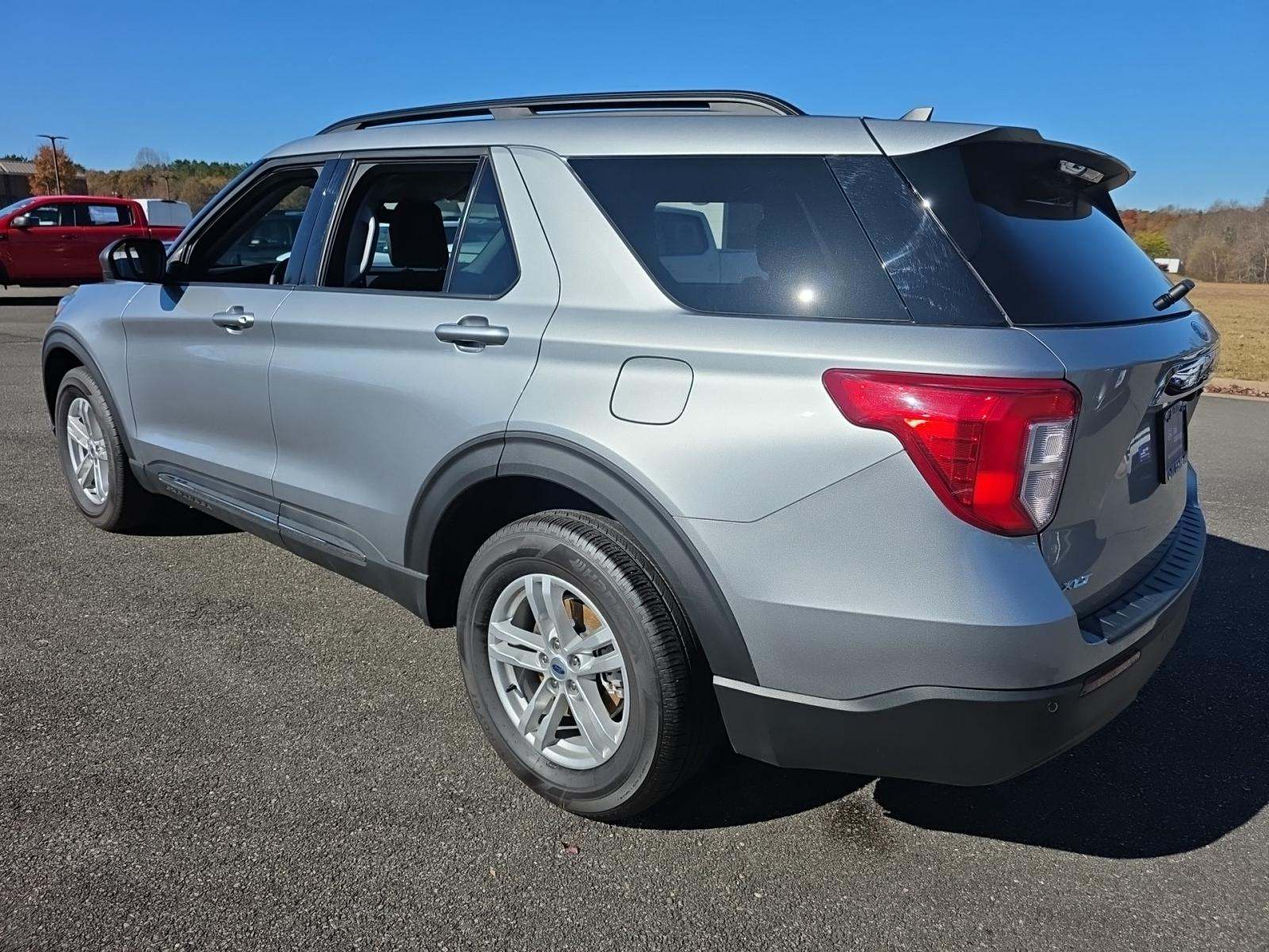 2023 Ford Explorer XLT AWD