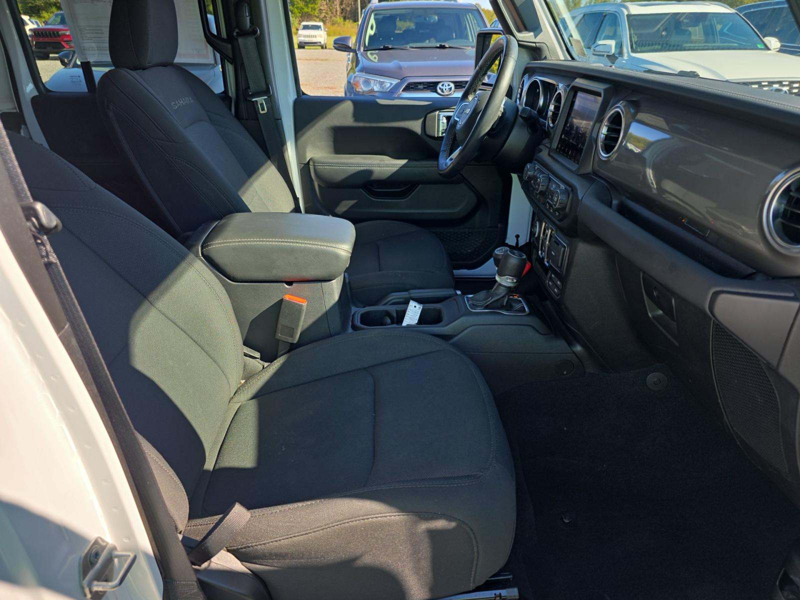 2022 Jeep Wrangler Unlimited Sahara AWD