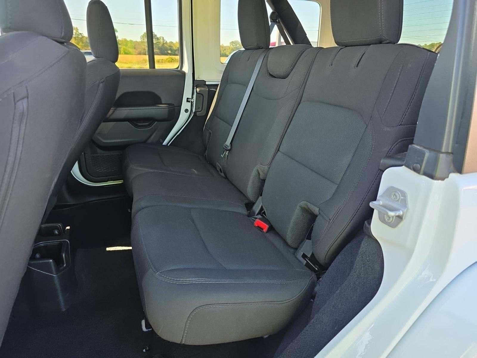 2022 Jeep Wrangler Unlimited Sahara AWD