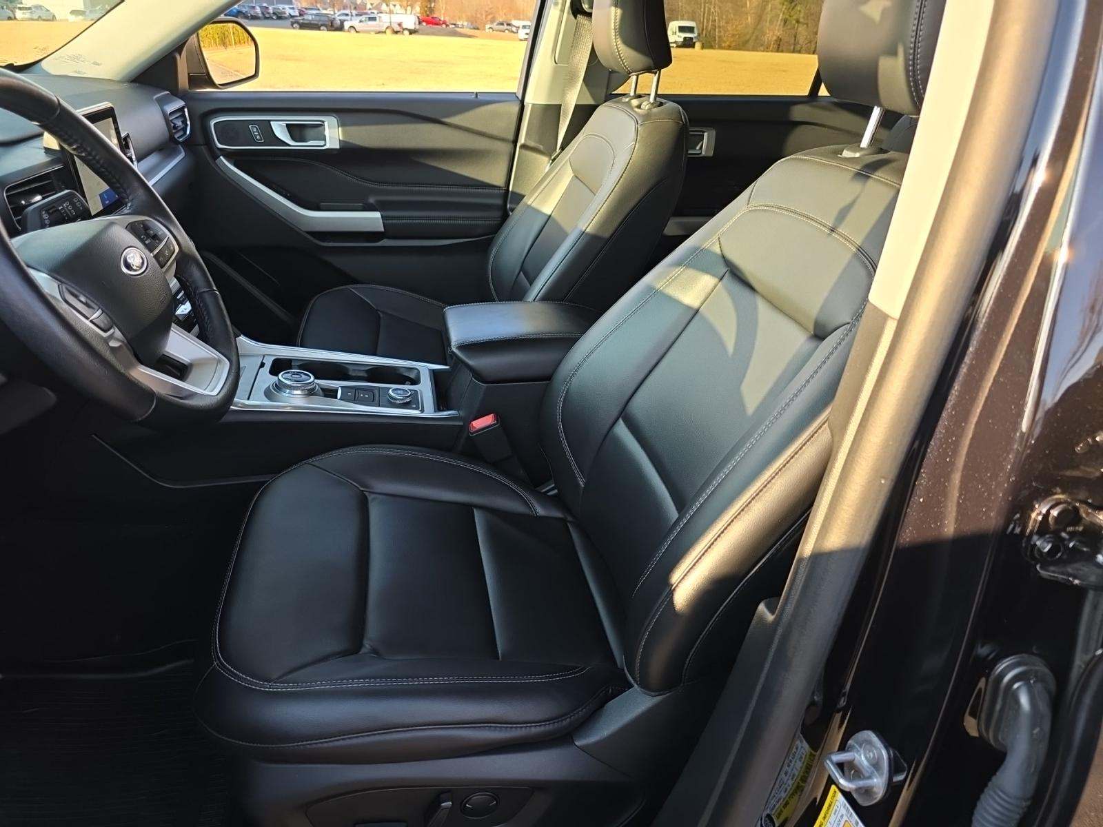 2023 Ford Explorer XLT AWD