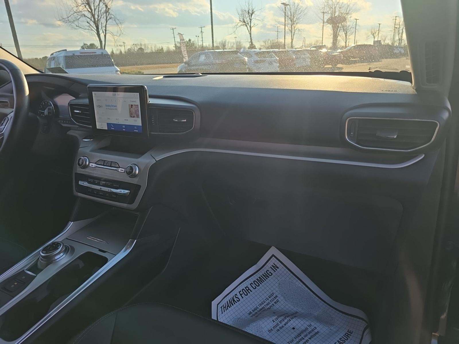 2023 Ford Explorer XLT AWD