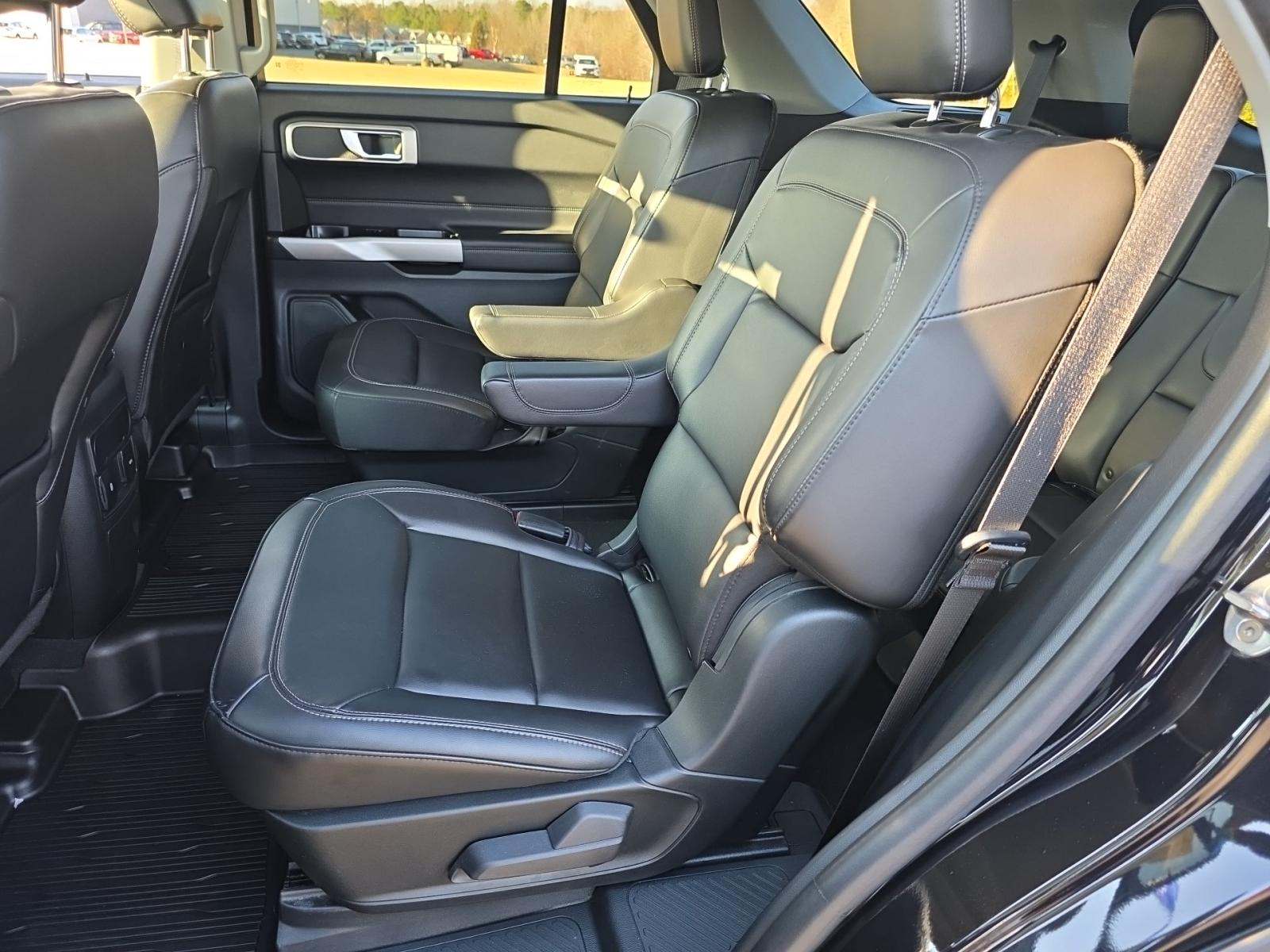 2023 Ford Explorer XLT AWD