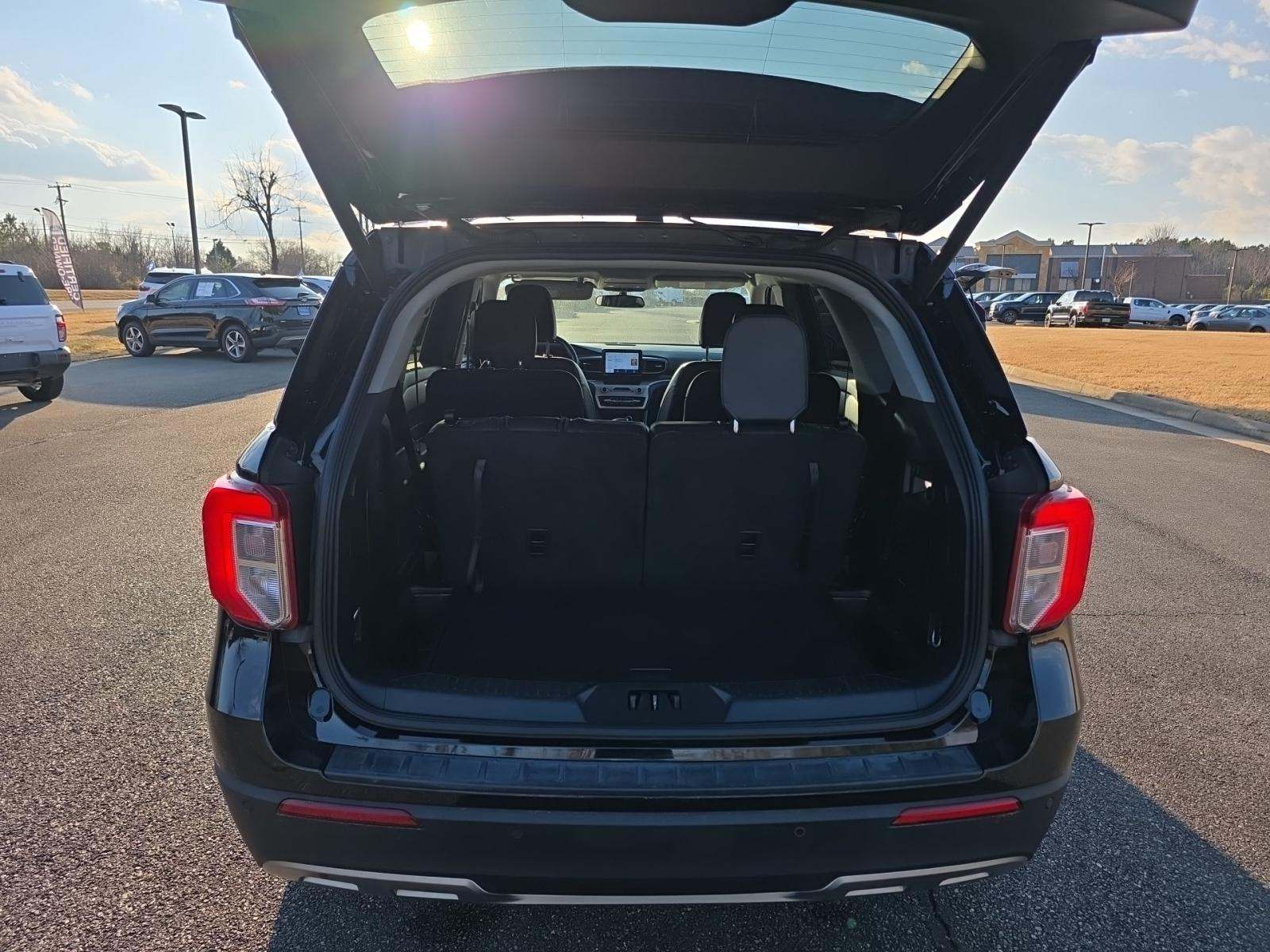 2023 Ford Explorer XLT AWD