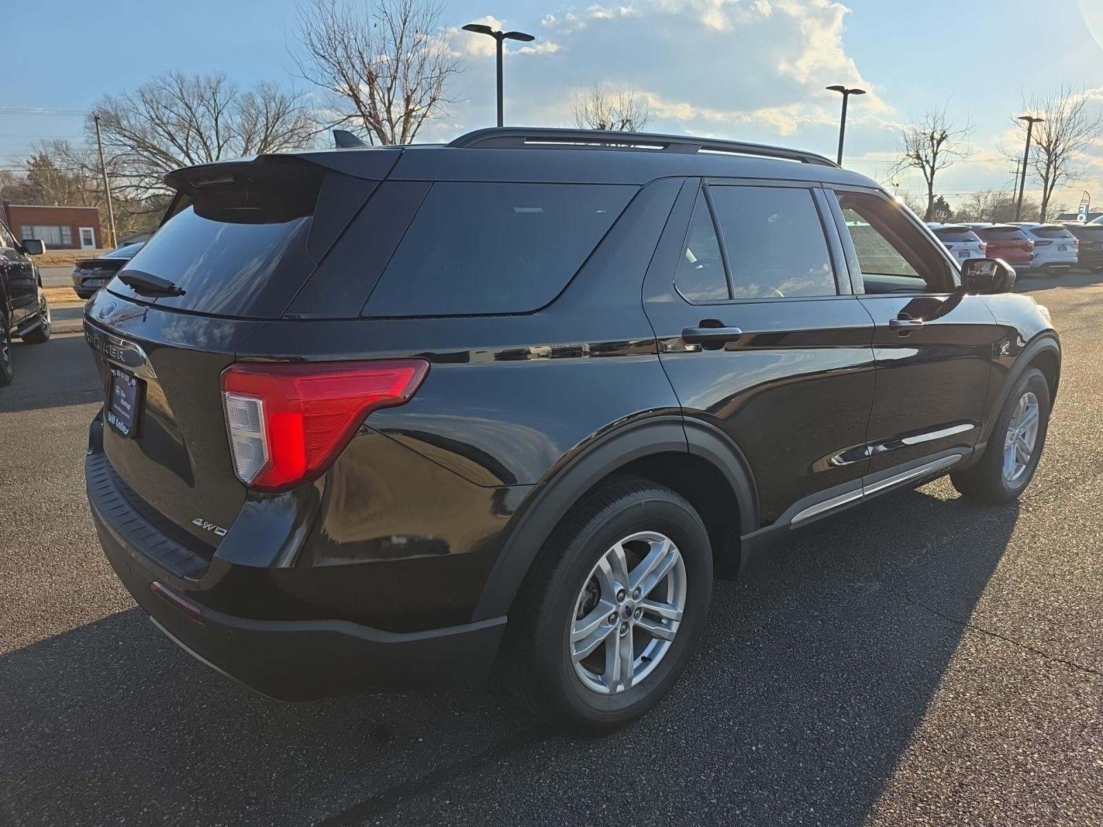 2023 Ford Explorer XLT AWD