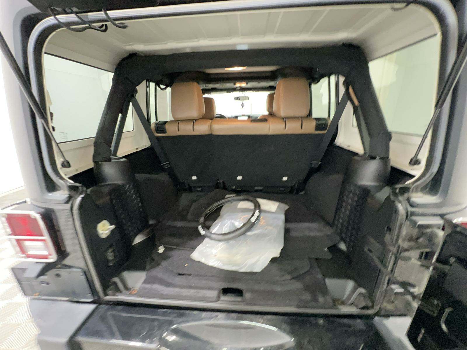 2016 Jeep Wrangler Sahara AWD