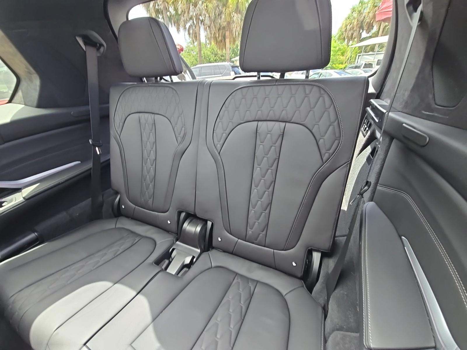 2024 BMW X7 xDrive40i AWD