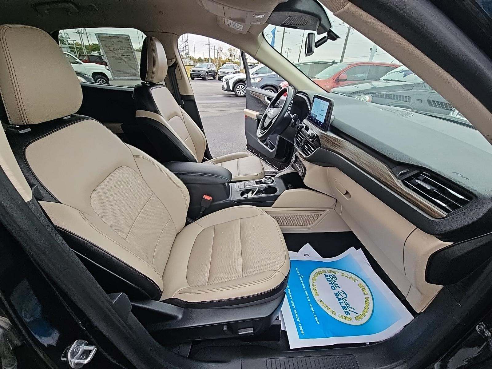 2020 Ford Escape Hybrid Titanium FWD