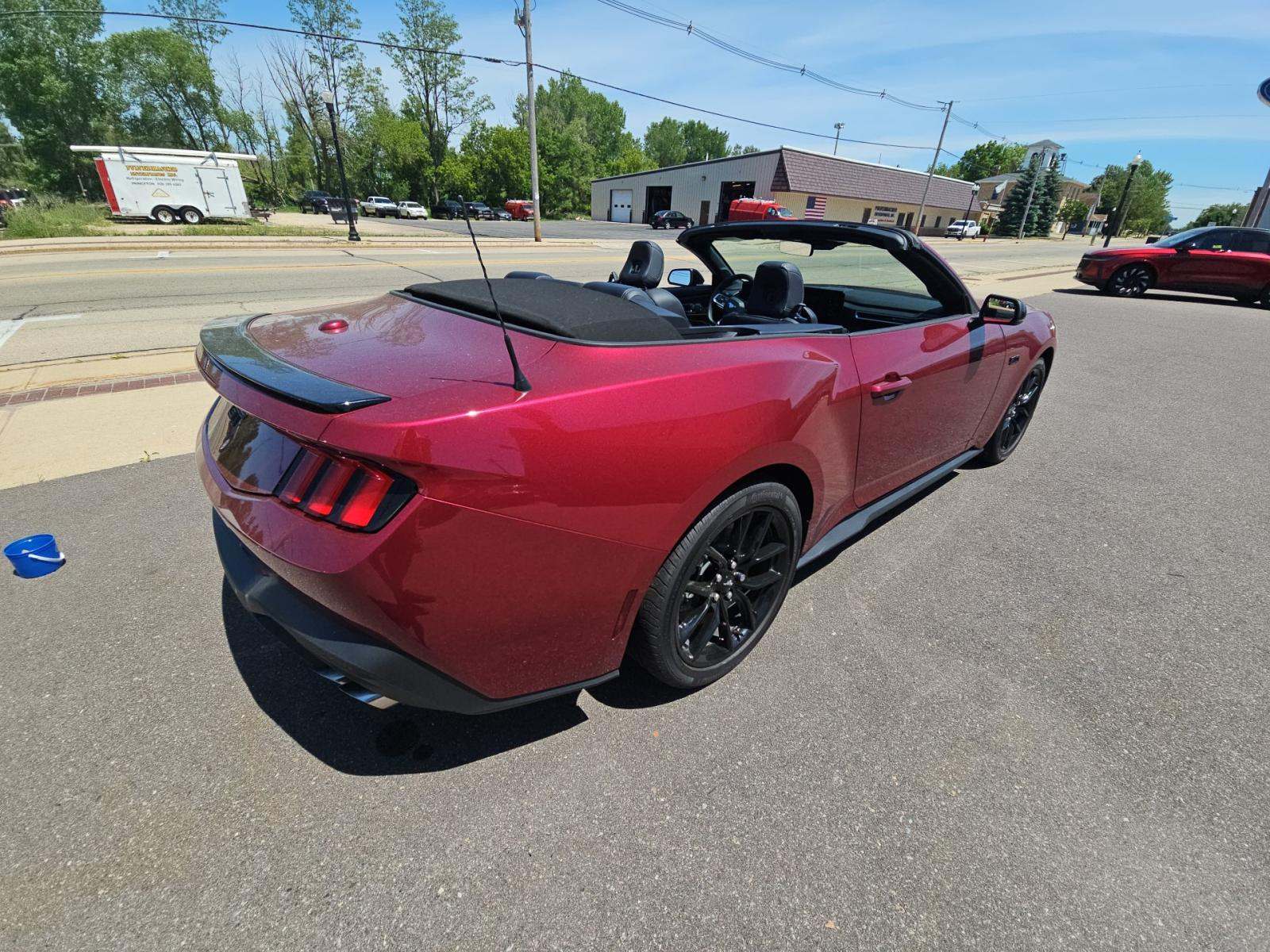 2025 Ford Mustang GT Premium RWD
