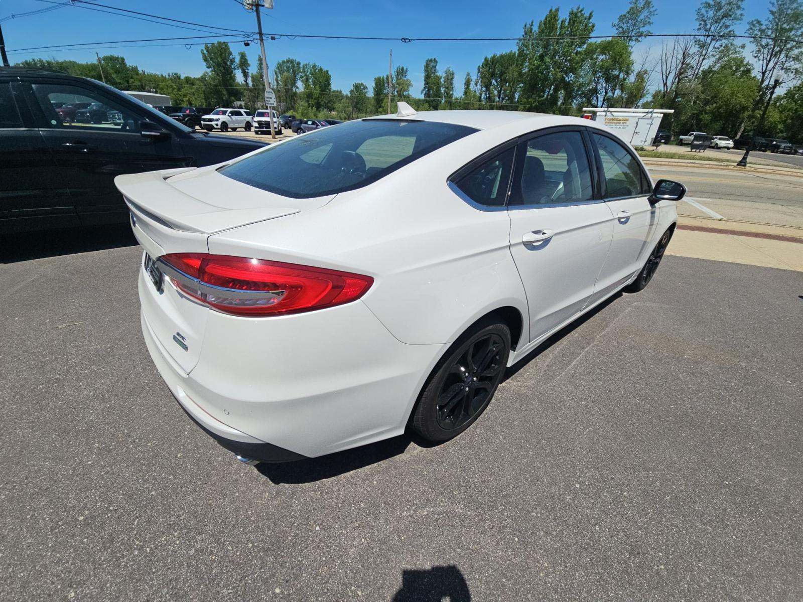 FORD FUSION - 3