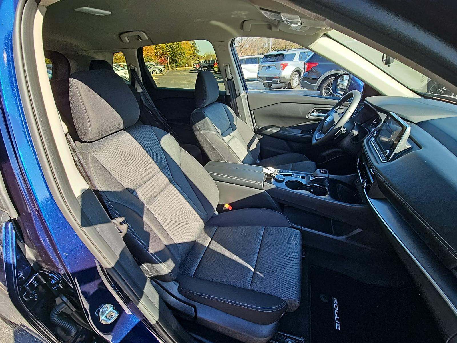 2025 Nissan Rogue SV AWD