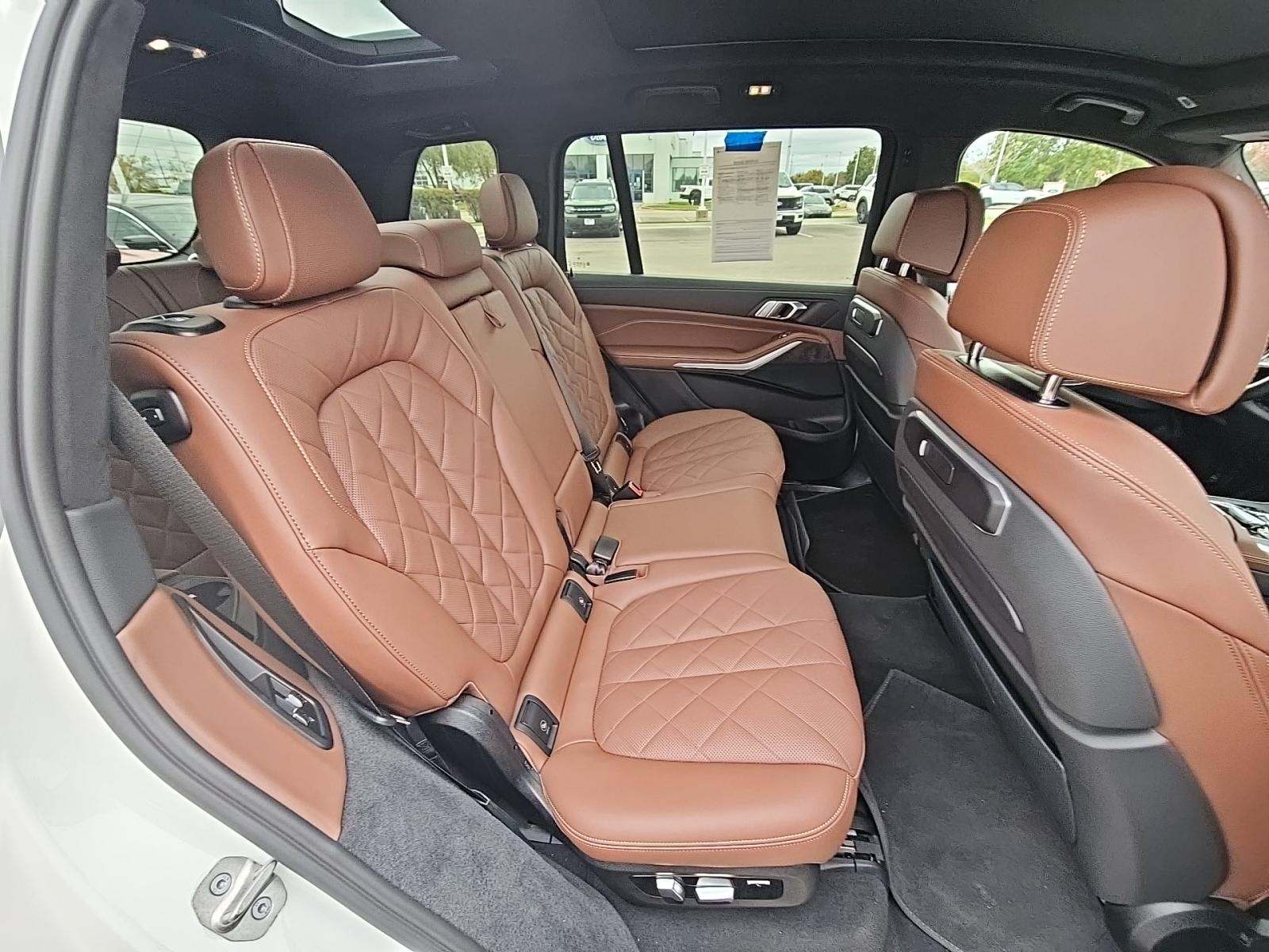 2023 BMW X7 xDrive40i AWD