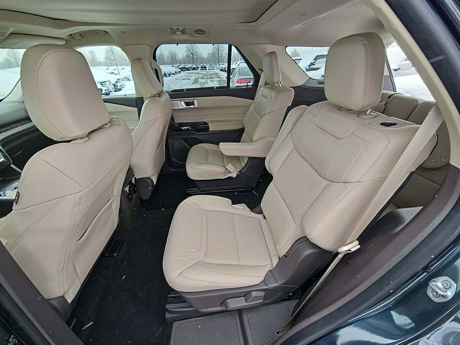 2022 Ford Explorer Hybrid Platinum RWD