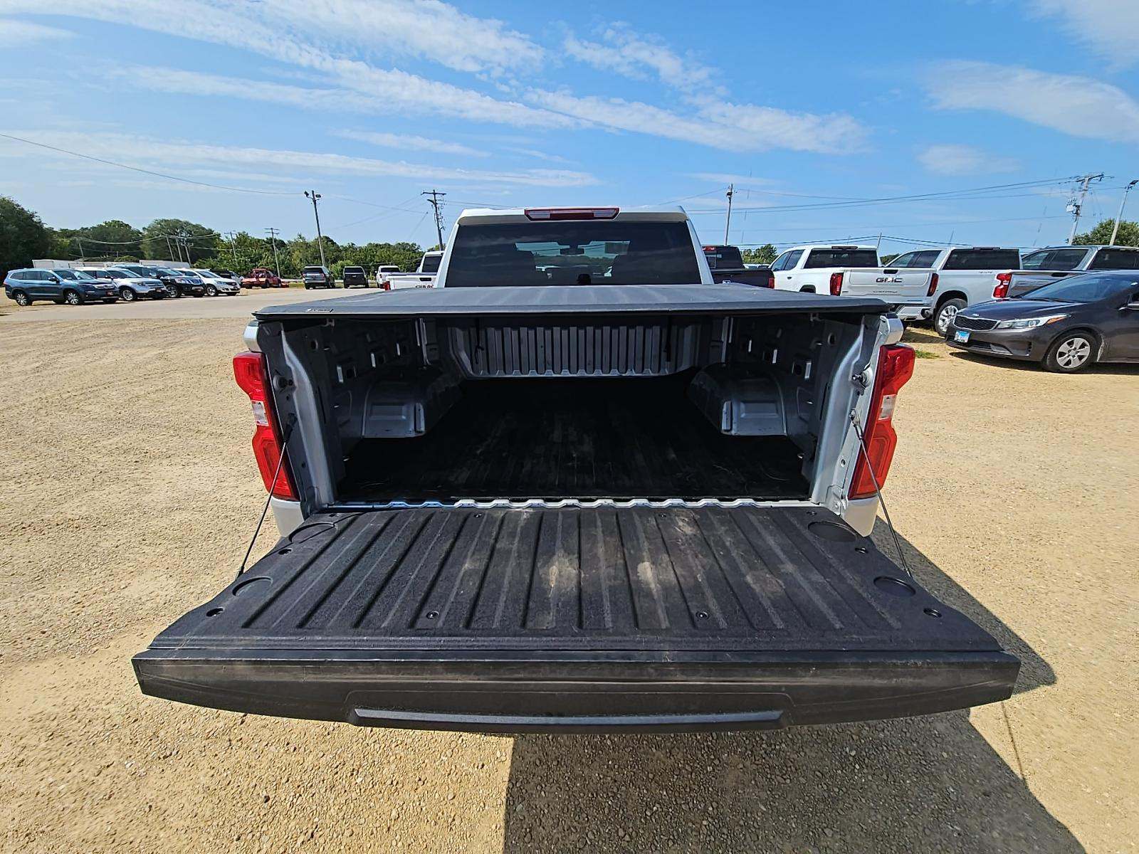 2022 Chevrolet Silverado 1500 Custom AWD