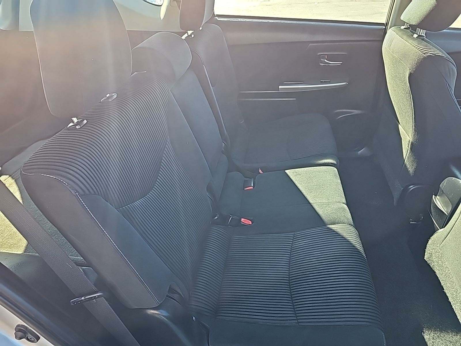 2015 Toyota Prius v Three FWD