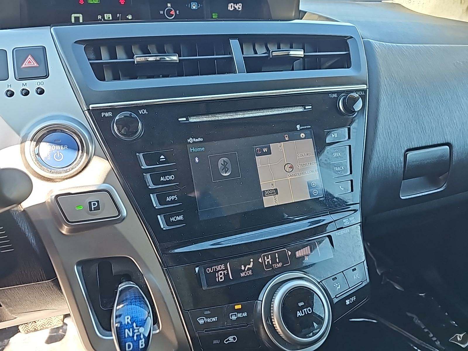 2015 Toyota Prius v Three FWD