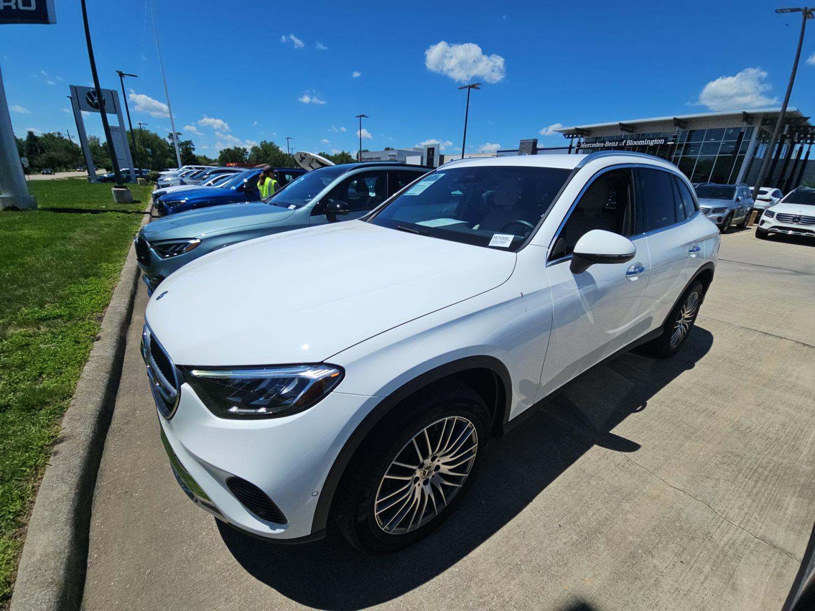 2025 Mercedes-Benz GLC GLC 300 AWD