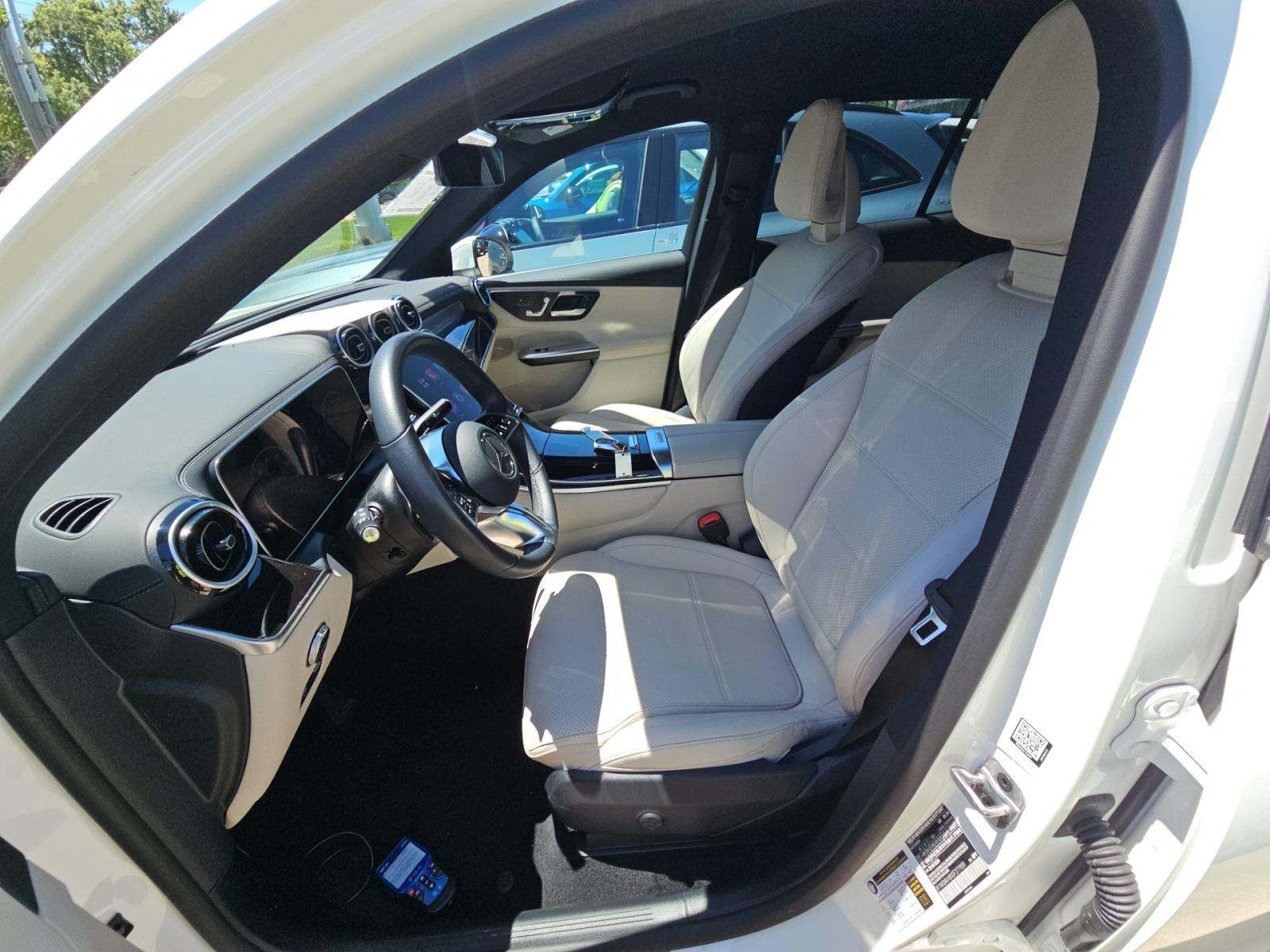 2025 Mercedes-Benz GLC GLC 300 AWD