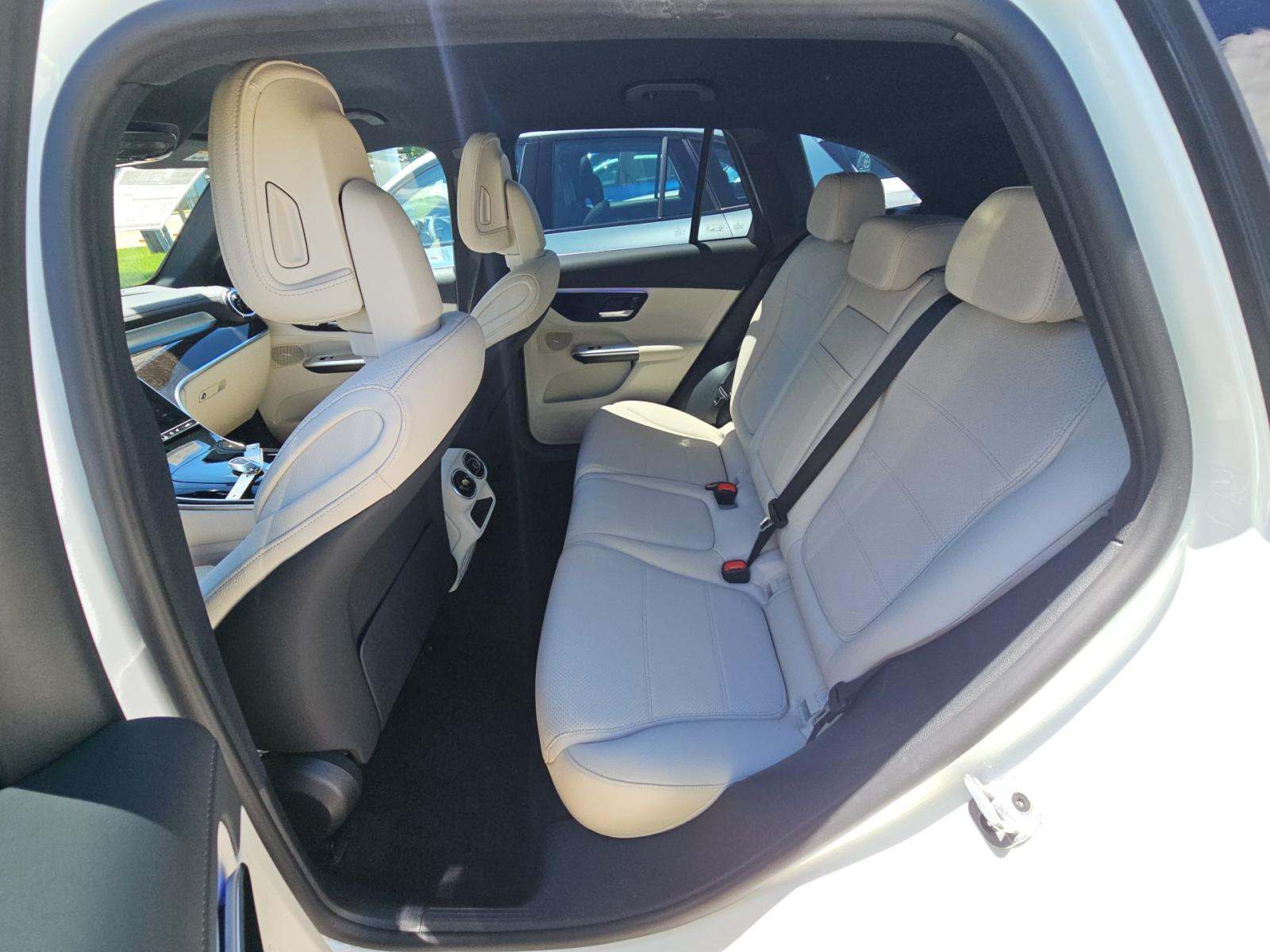 2025 Mercedes-Benz GLC GLC 300 AWD