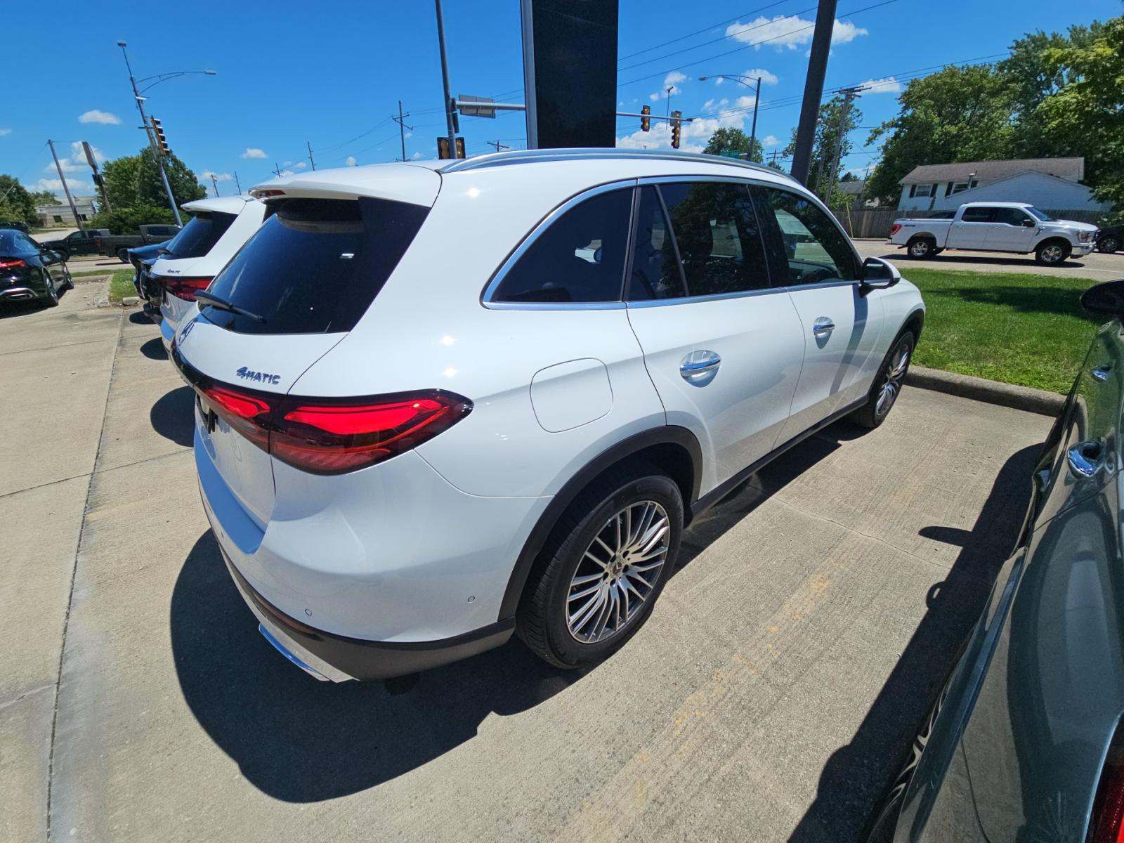 2025 Mercedes-Benz GLC GLC 300 AWD