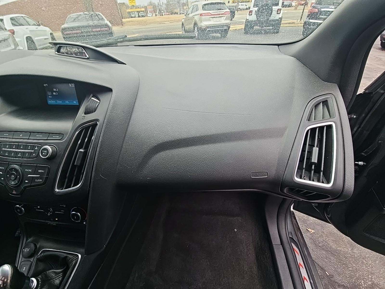 2018 Ford Focus ST FWD