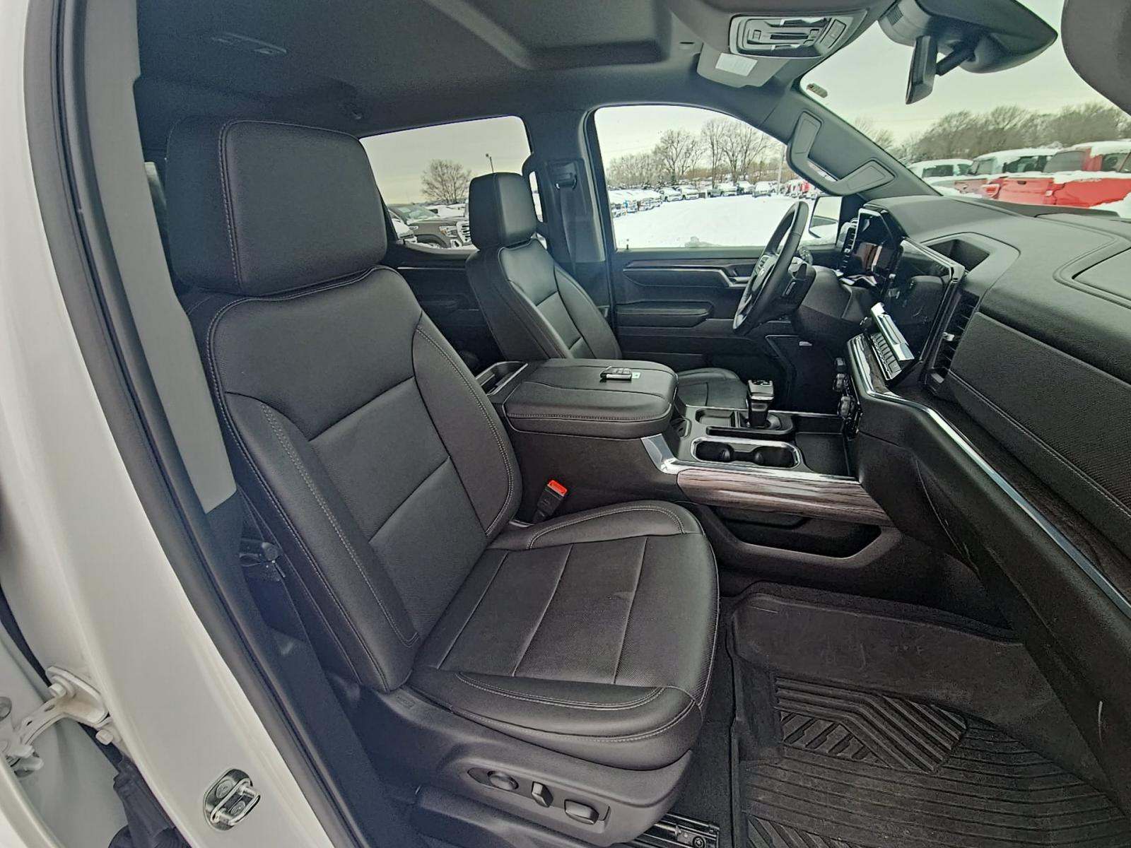 2023 Chevrolet Silverado 1500 LTZ AWD