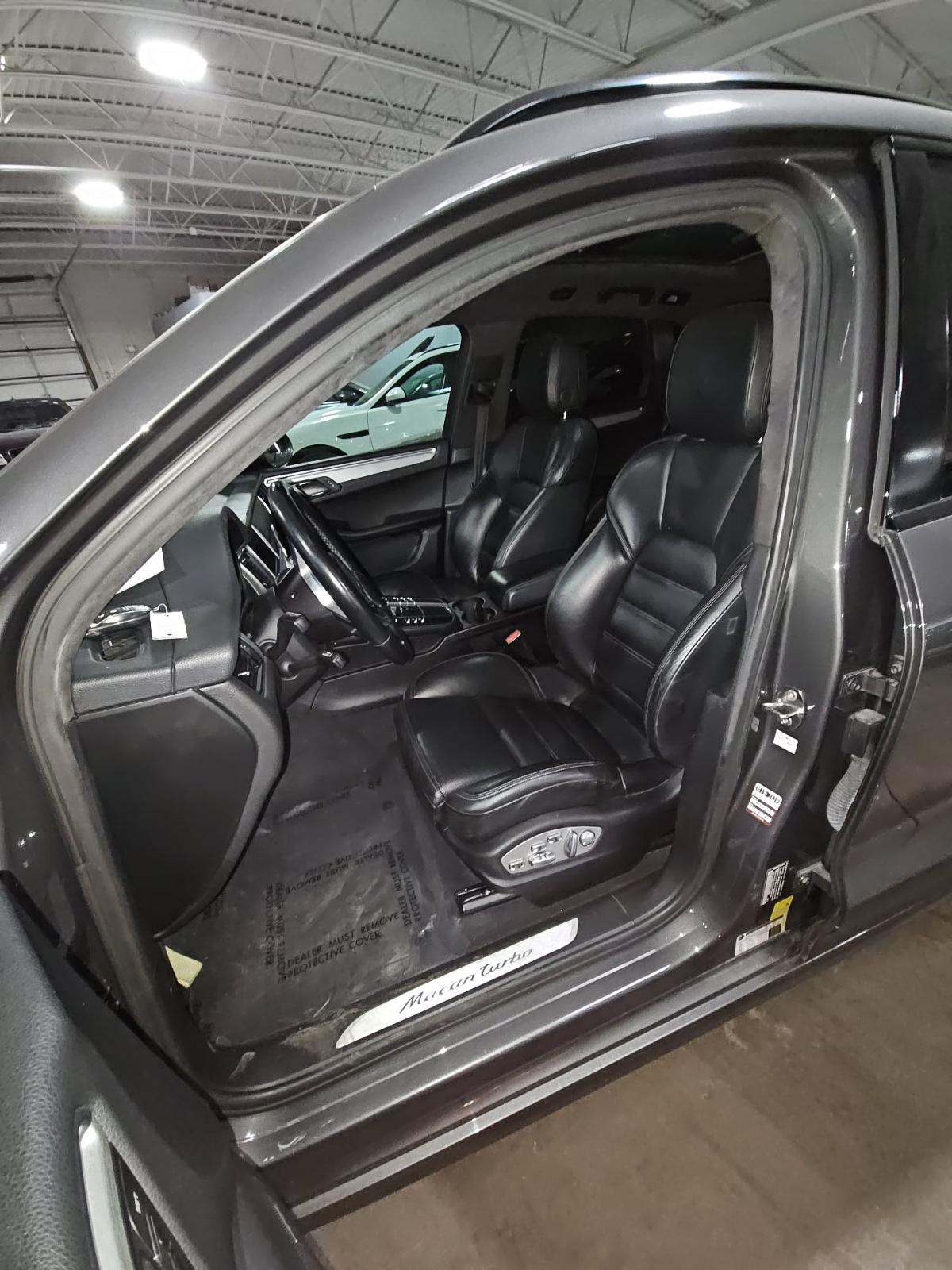 2017 Porsche Macan Turbo AWD