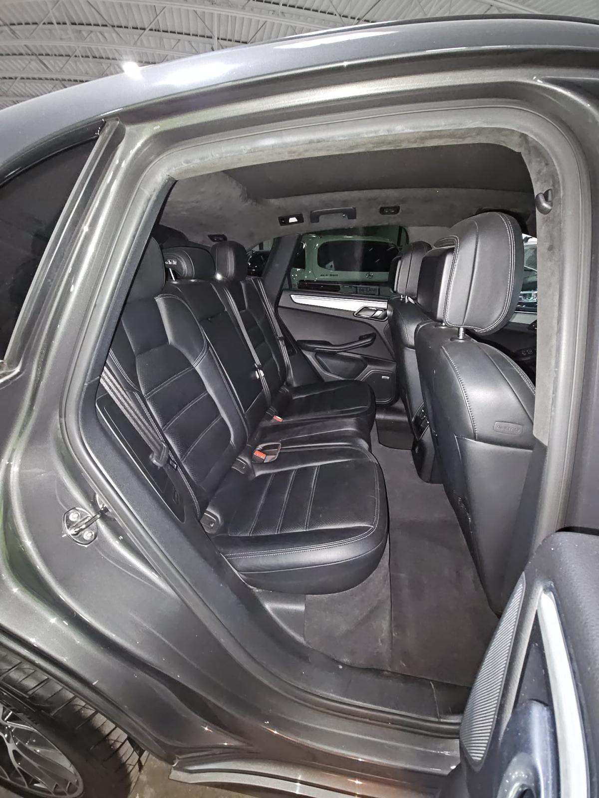 2017 Porsche Macan Turbo AWD