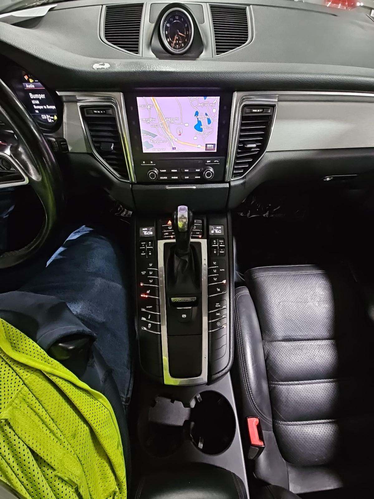 2017 Porsche Macan Turbo AWD