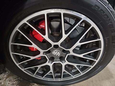 2017 Porsche Macan Turbo AWD