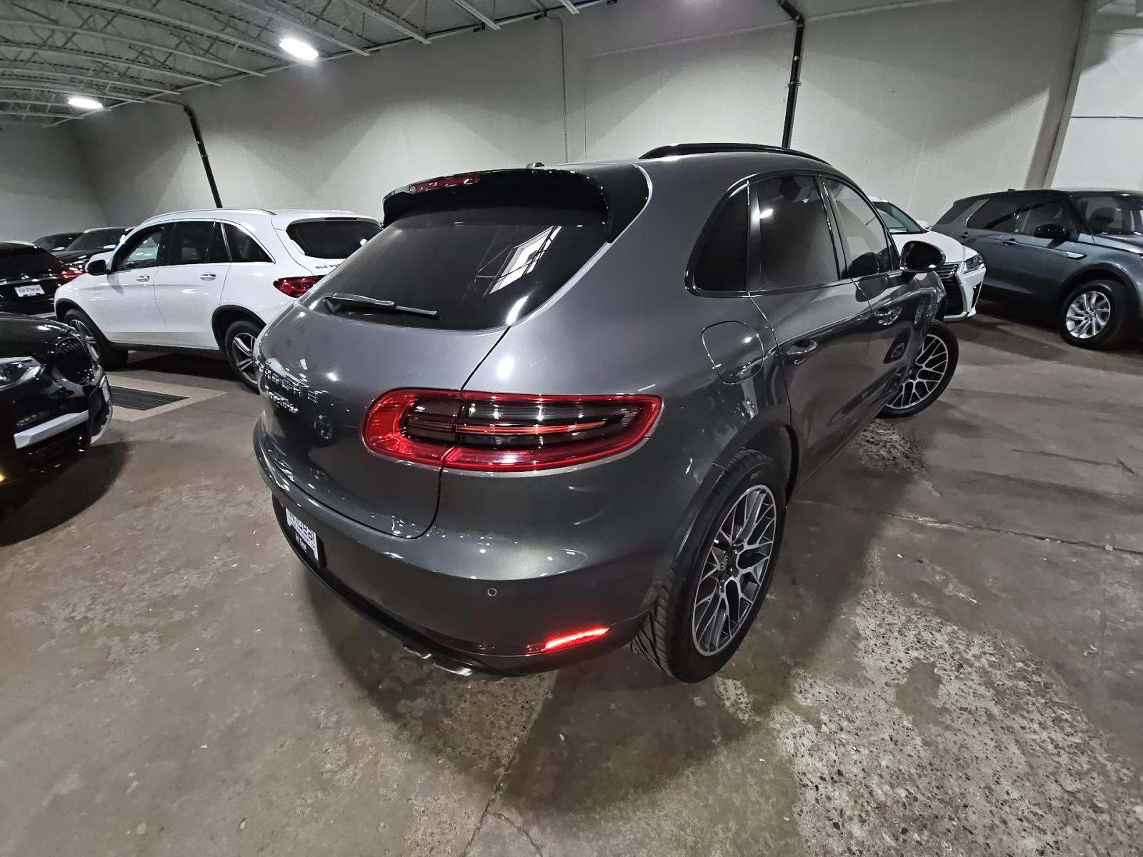 2017 Porsche Macan Turbo AWD