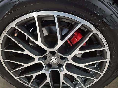 2017 Porsche Macan Turbo AWD