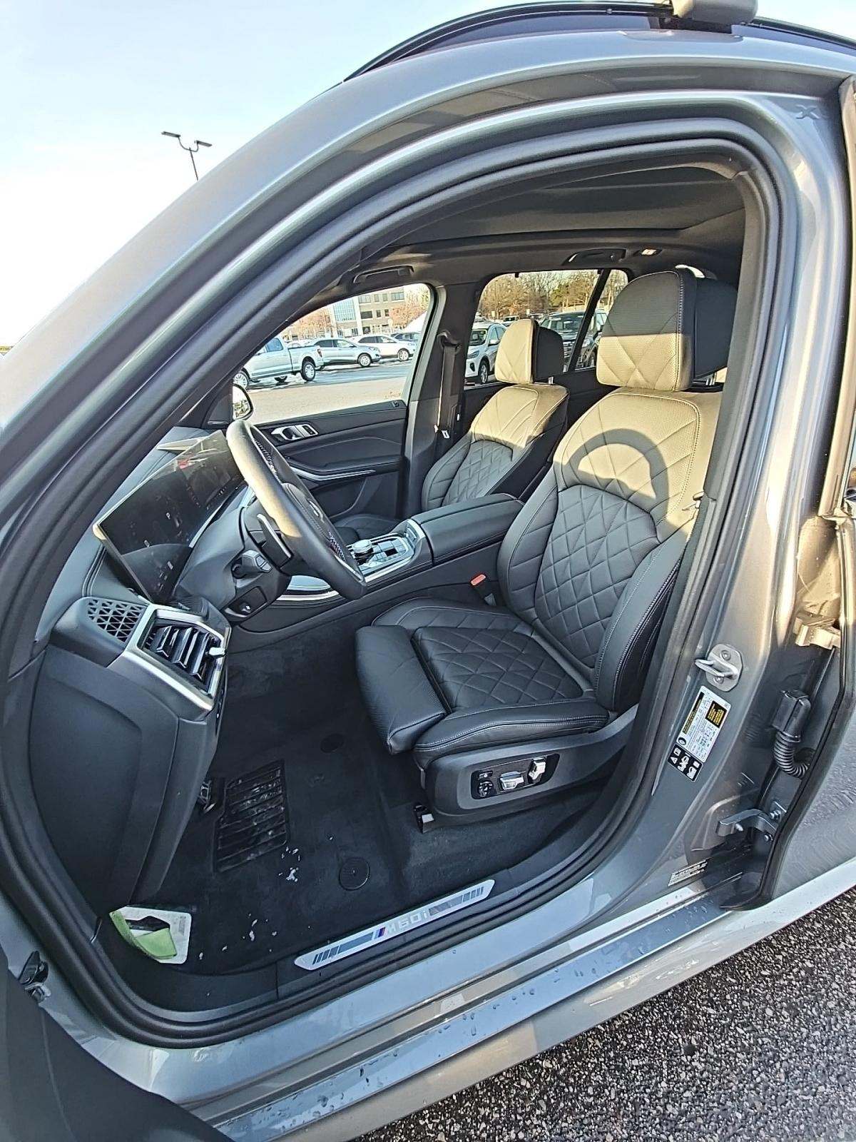 2025 BMW X5 M60i xDrive AWD