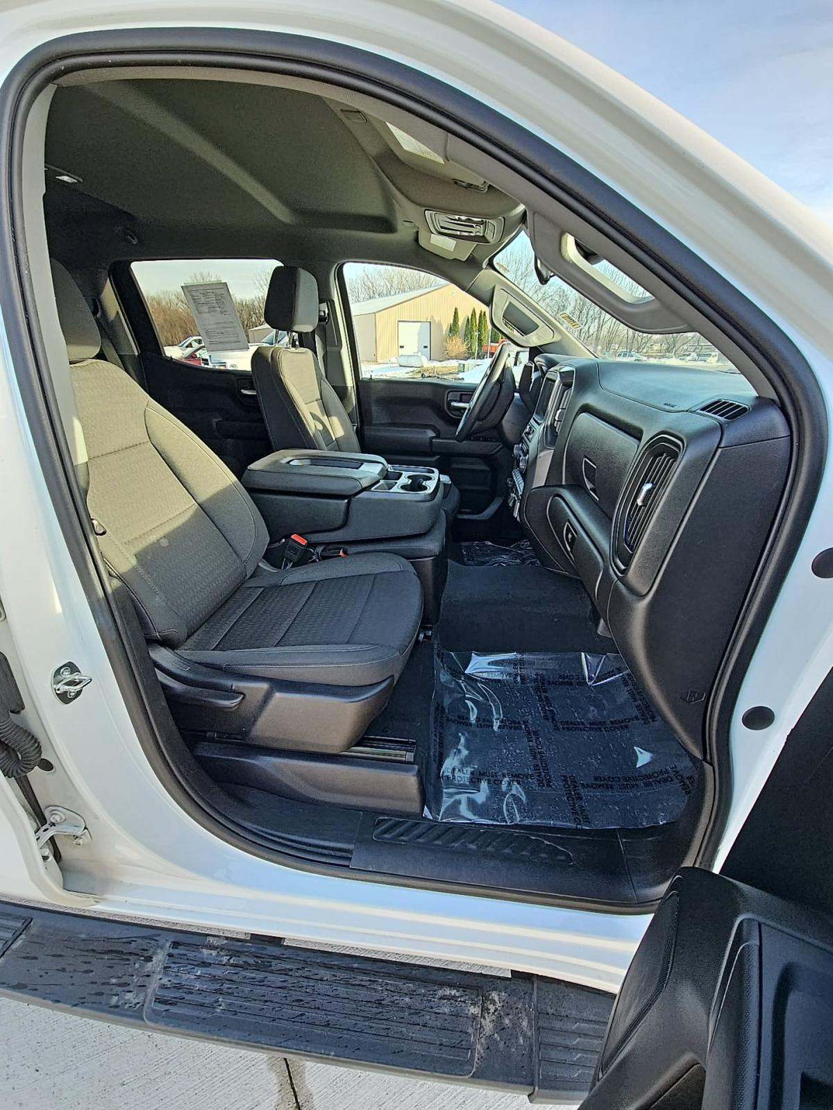 2023 Chevrolet Silverado 1500 Custom AWD