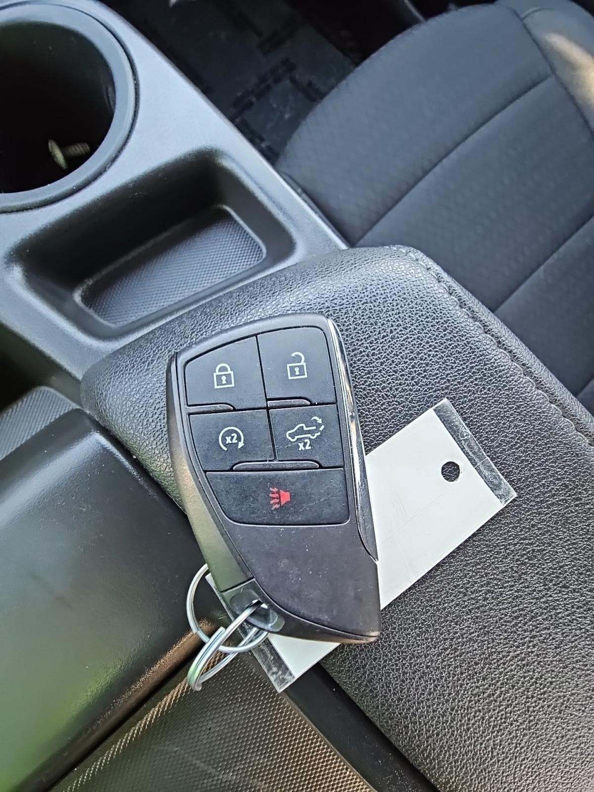 2023 Chevrolet Silverado 1500 Custom AWD