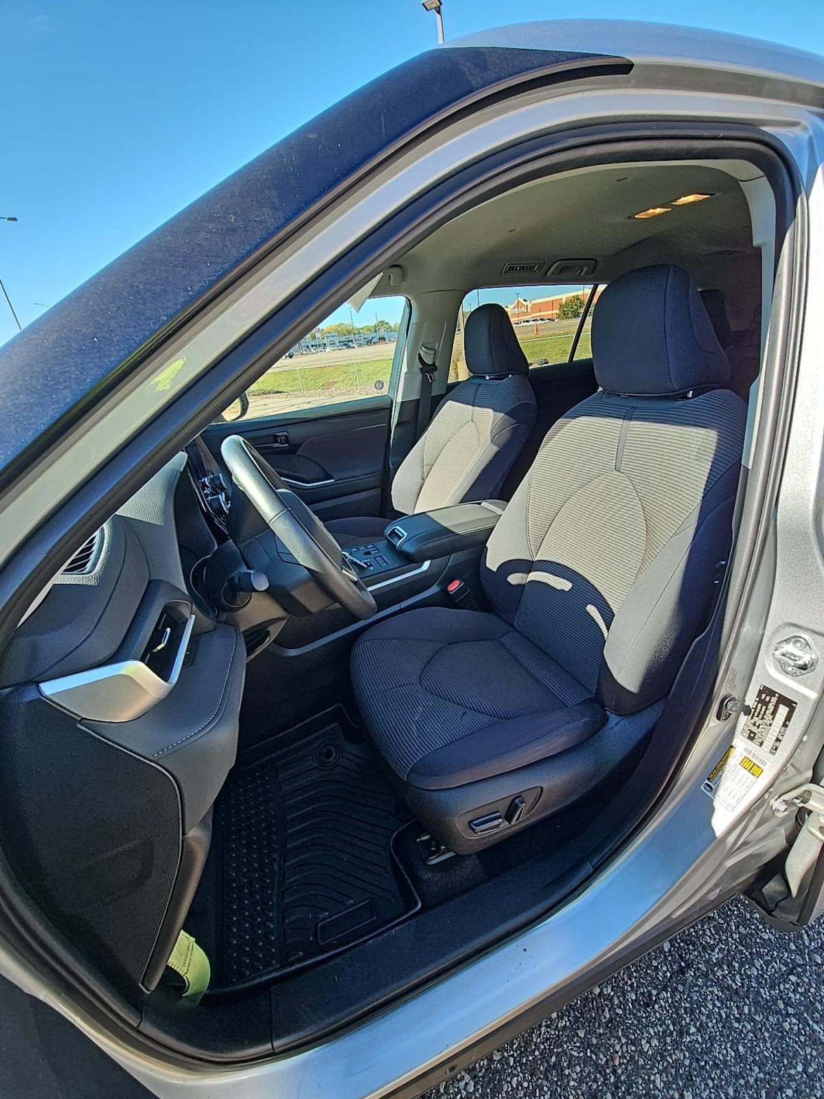 2024 Toyota Highlander LE AWD