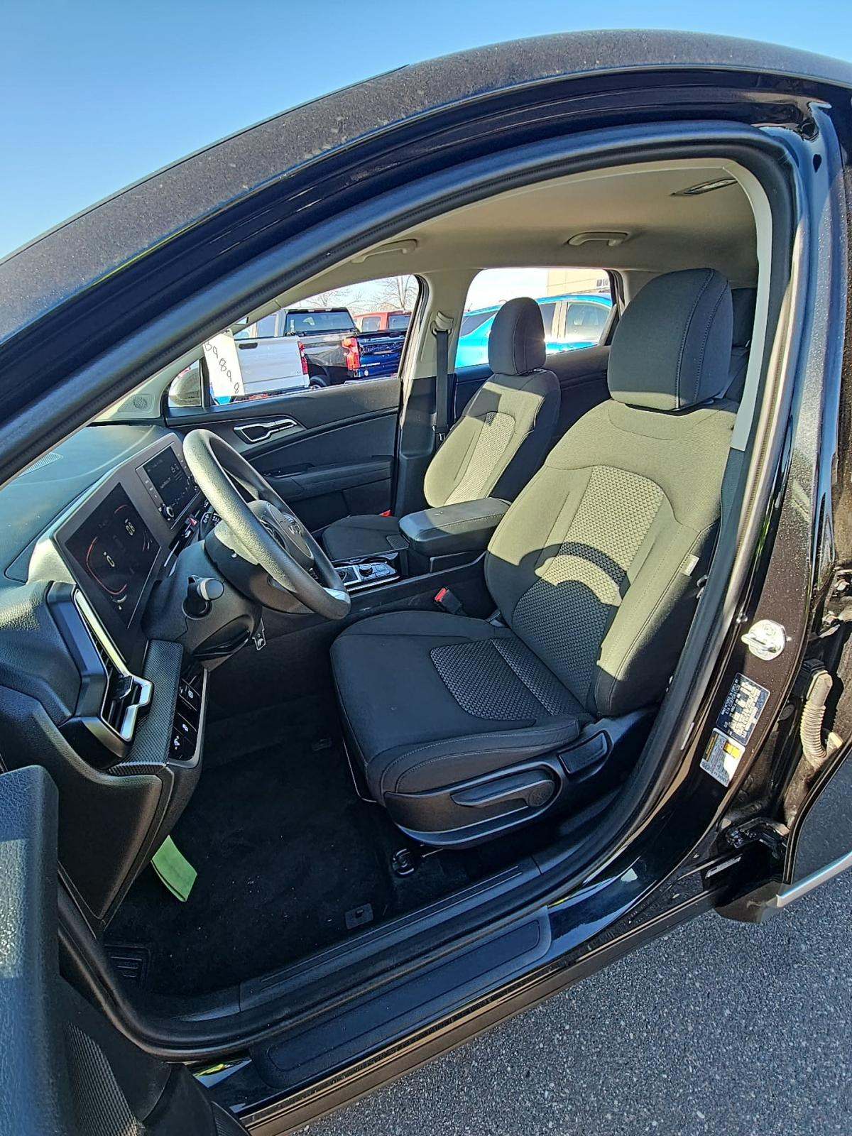 2024 Kia Sportage LX AWD