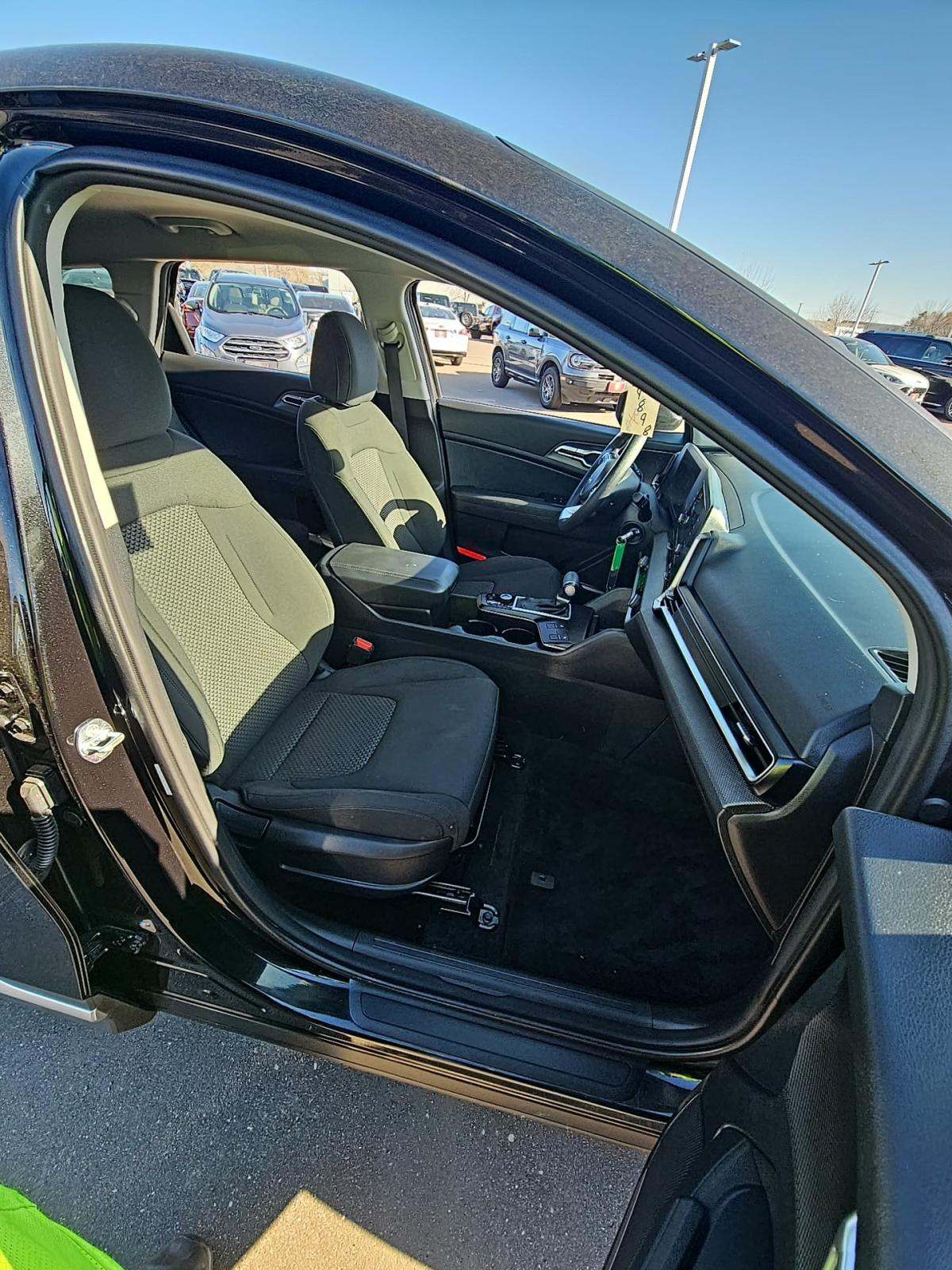 2024 Kia Sportage LX AWD