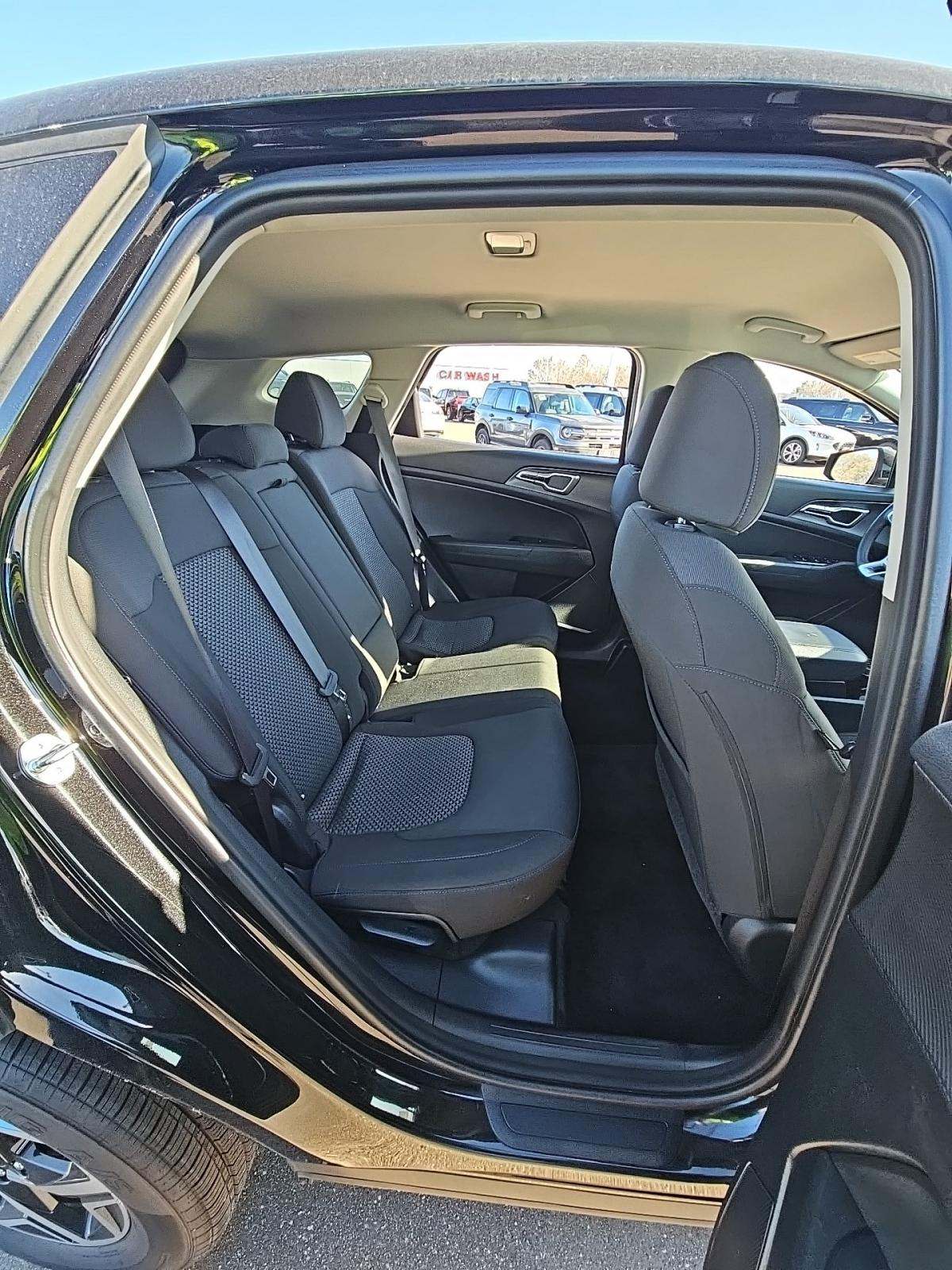 2024 Kia Sportage LX AWD