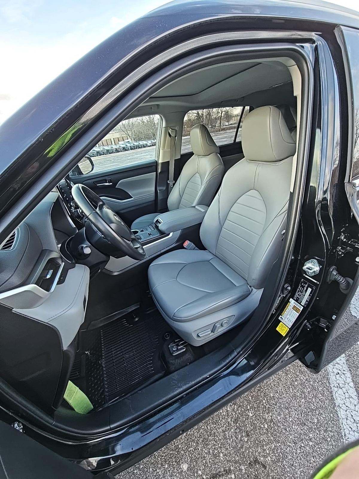 2022 Toyota Highlander Hybrid XLE AWD