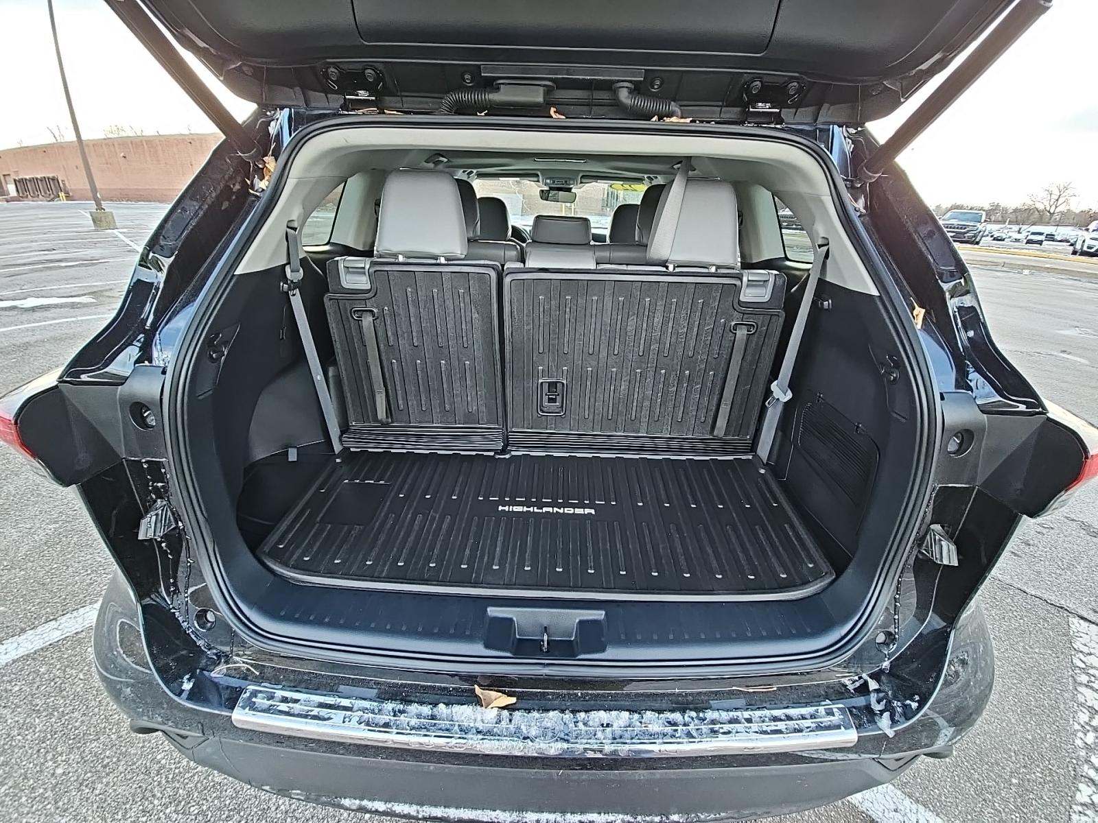 2022 Toyota Highlander Hybrid XLE AWD