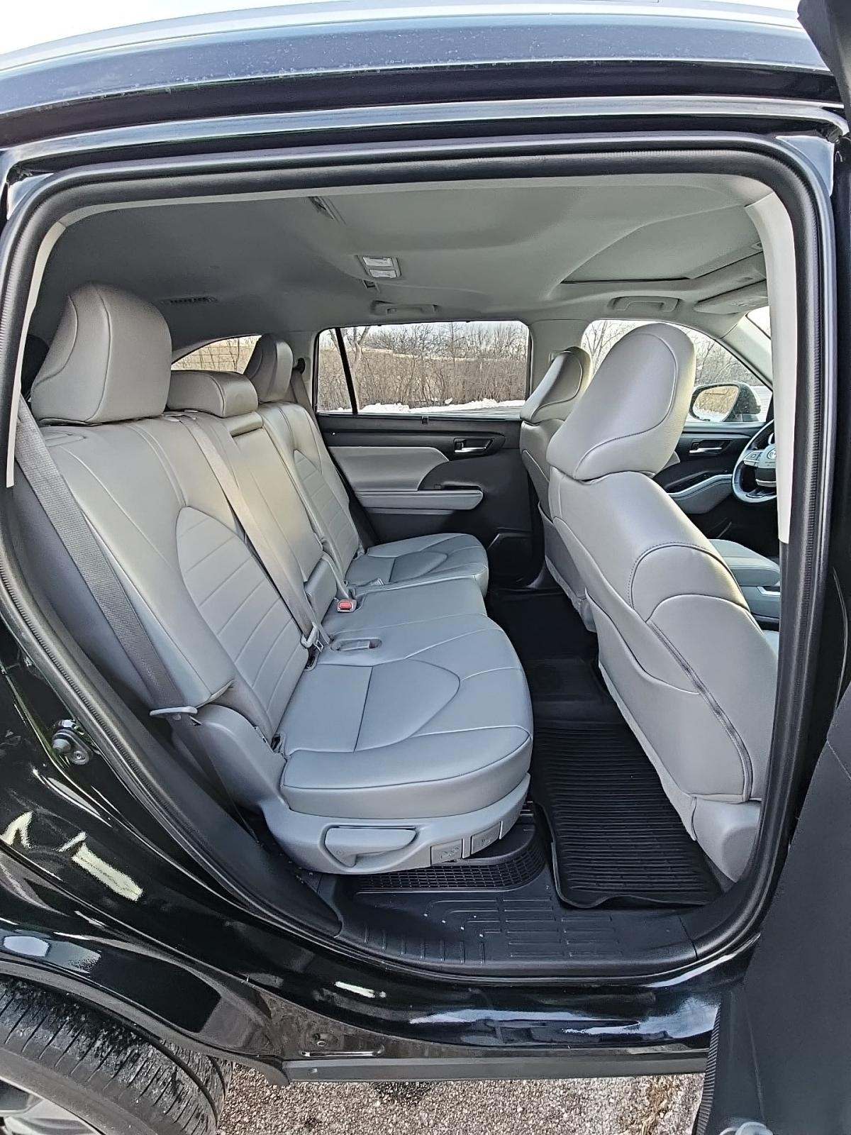 2022 Toyota Highlander Hybrid XLE AWD