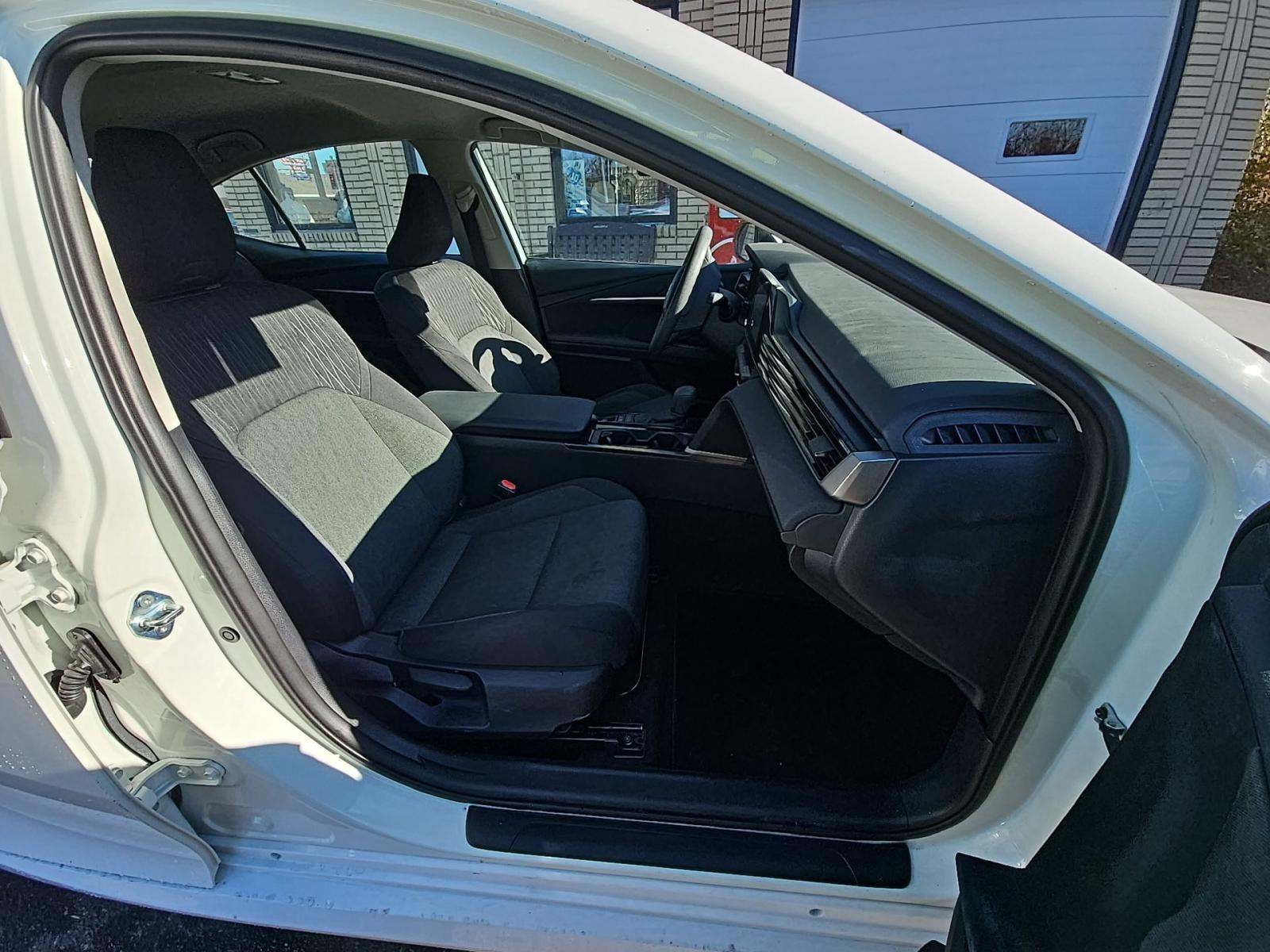 2025 Toyota Camry LE FWD