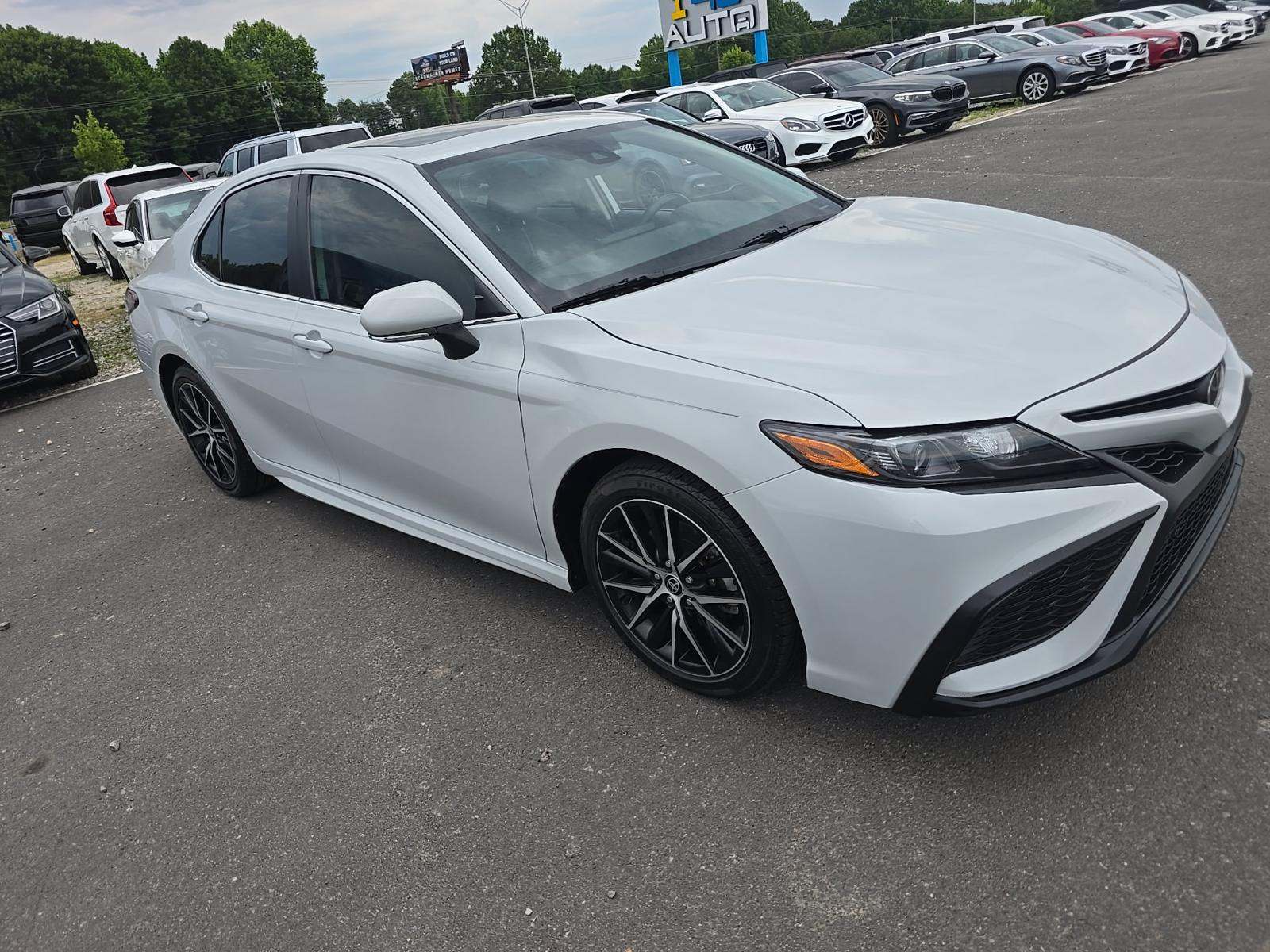 TOYOTA CAMRY - 4