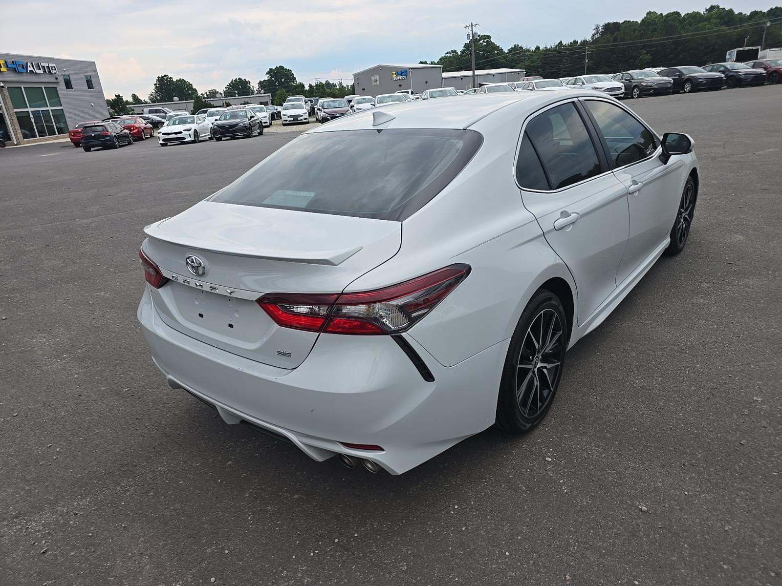 TOYOTA CAMRY - 3
