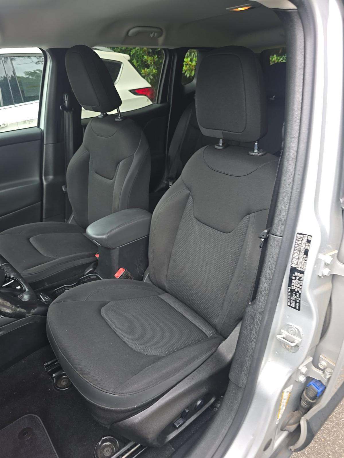2018 Jeep Renegade Latitude Altitude Edition AWD