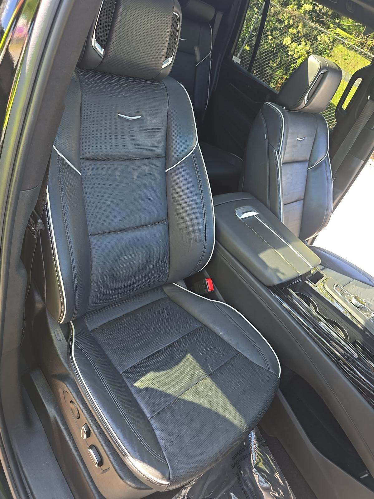 2023 Cadillac Escalade ESV Sport AWD