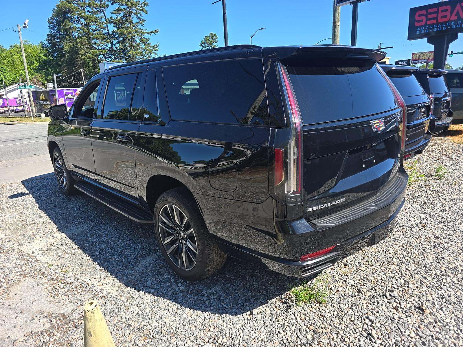 2023 Cadillac Escalade ESV Sport AWD