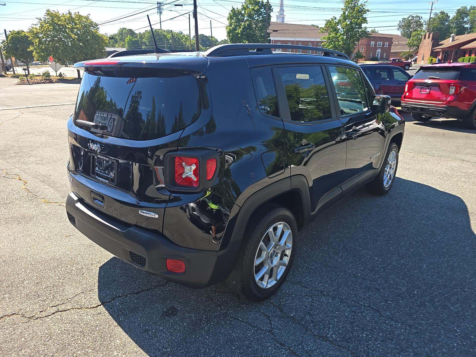 2019 Jeep Renegade Latitude AWD