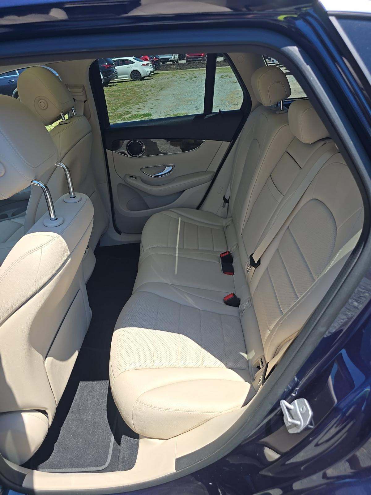 2021 Mercedes-Benz GLC GLC 300 RWD