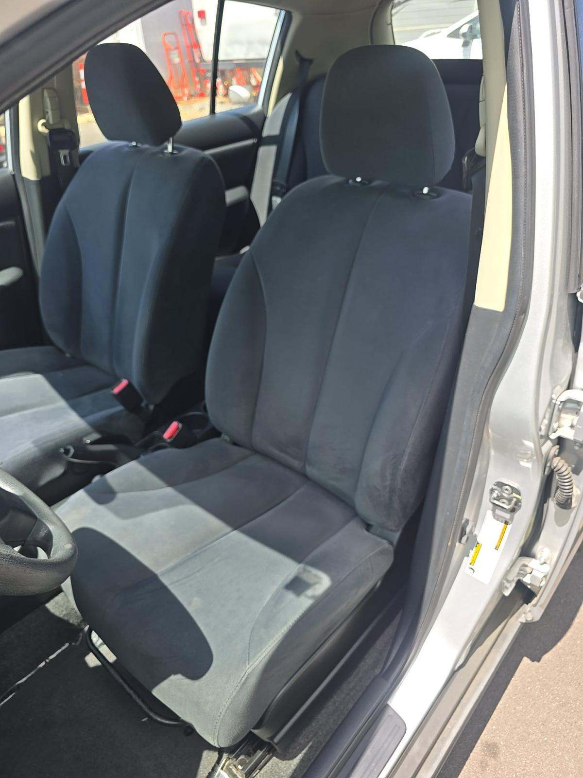NISSAN VERSA - 6